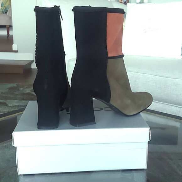 Ron White Colorblocked, Weatherproof, Suede Ankle Boot - Size 37.5 (US 7) - Picture 6 of 8